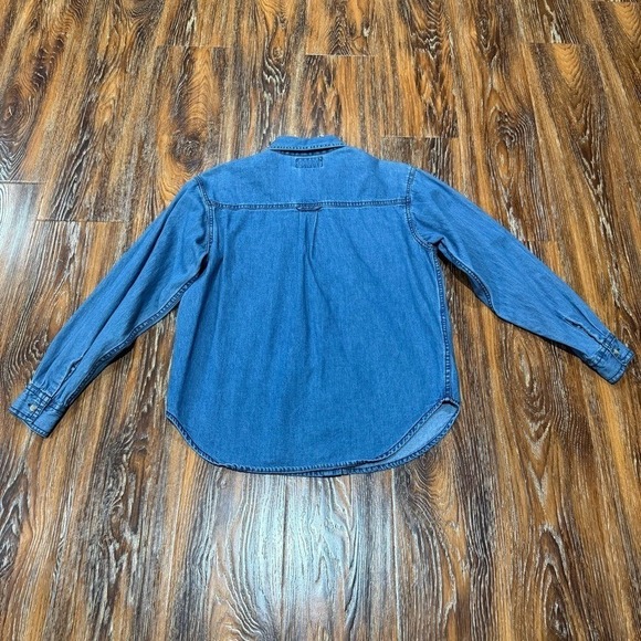 Vintage Women's M Christmas Embroidered Denim Chambray Shirt Top Bears Tree Med - Picture 6 of 7